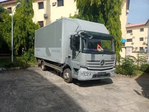 Book Truck and Van Instantly!