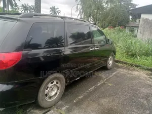 Toyota Sienna 2008 Black