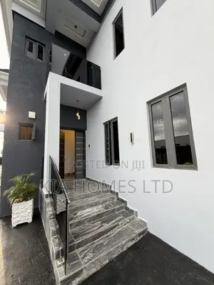 4bdrm Duplex in Idu Industrial for rent
