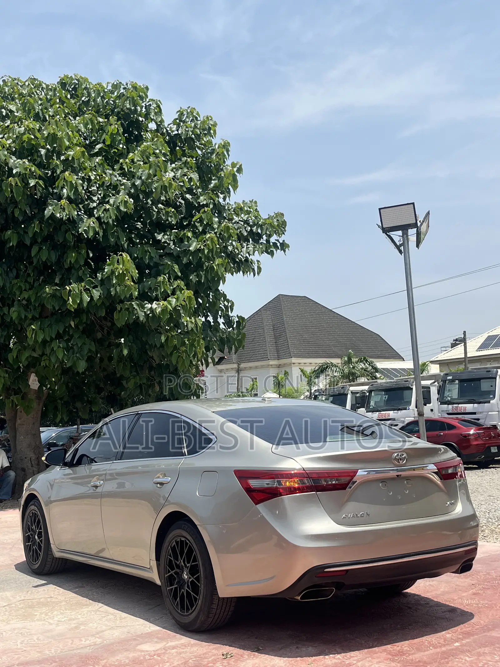 Toyota Avalon 2017 Gold