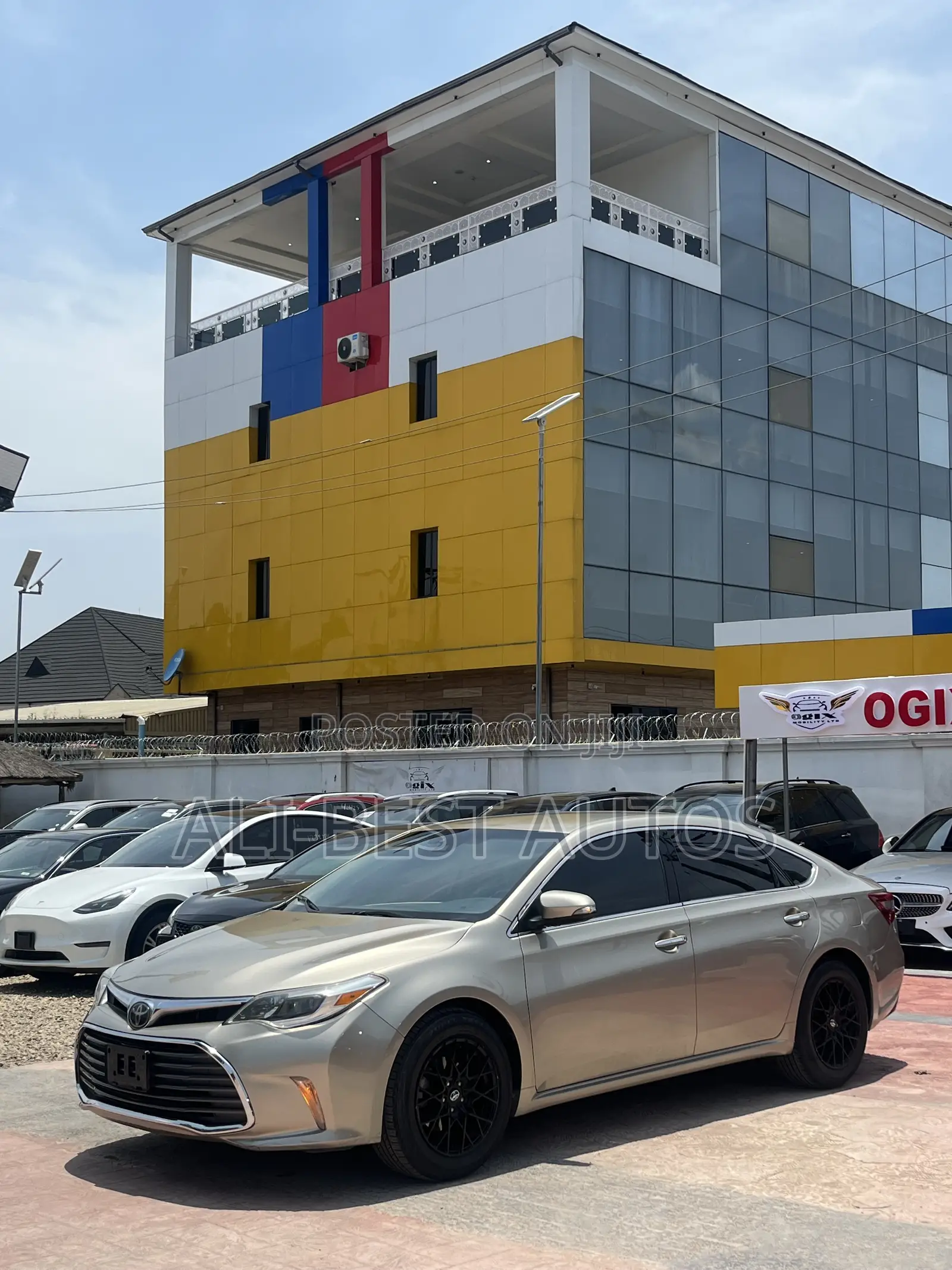 Toyota Avalon 2017 Gold