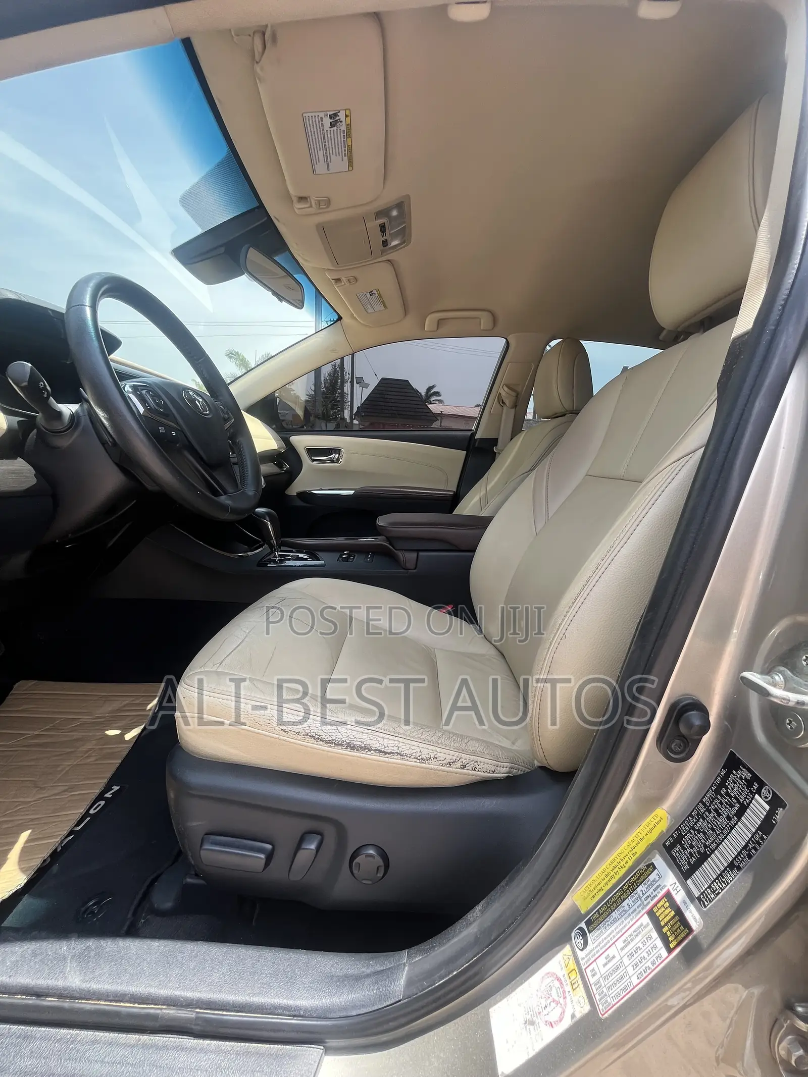 Toyota Avalon 2017 Gold