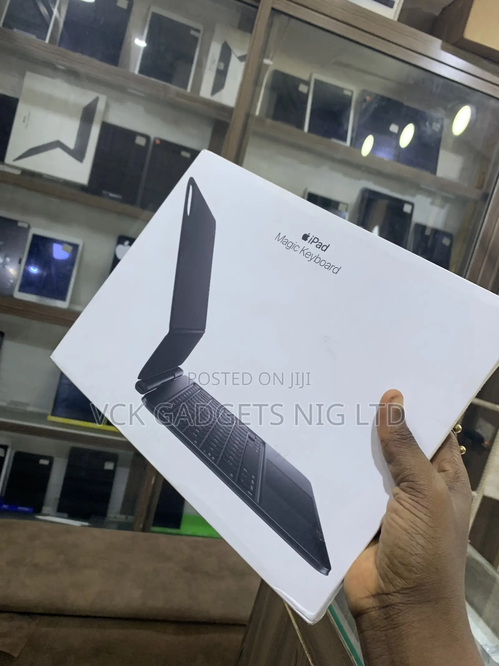 iPad Pro 13inch M4 Apple Magic Keyboard