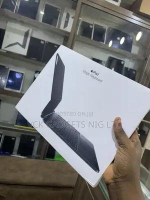 iPad Pro 13inch M4 Apple Magic Keyboard