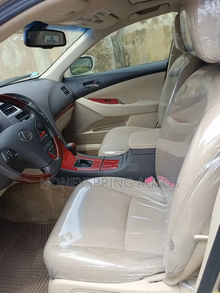 Lexus ES 350 2011 Gold