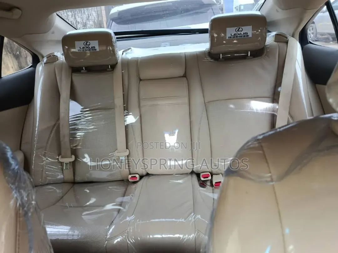 Lexus ES 350 2011 Gold