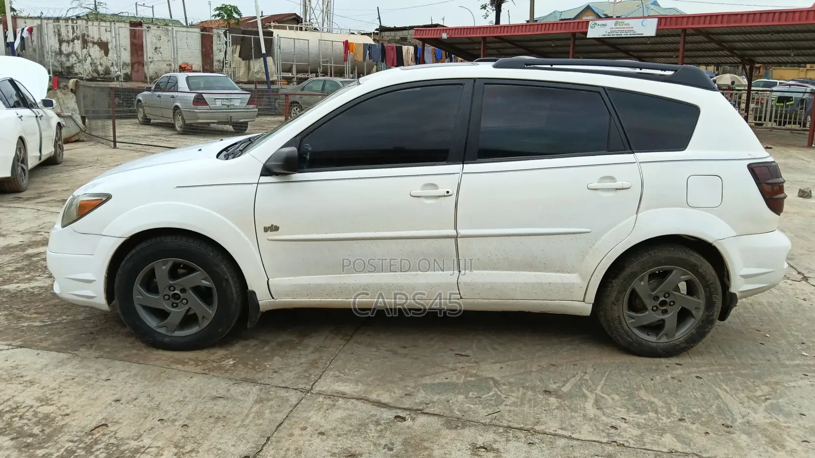 Pontiac Vibe Automatic 2003 White