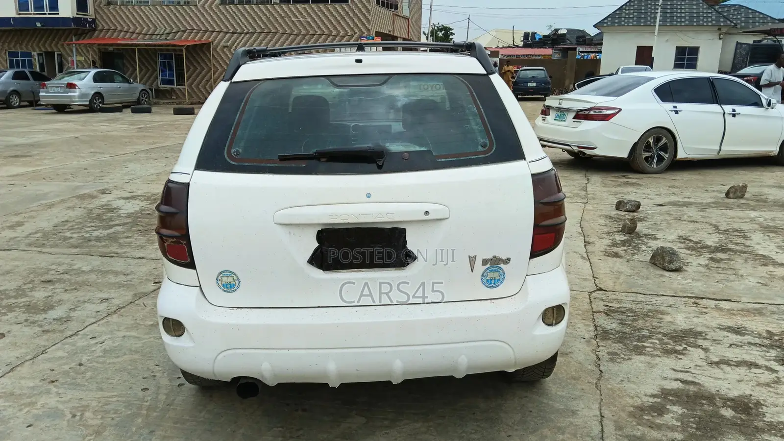 Pontiac Vibe Automatic 2003 White