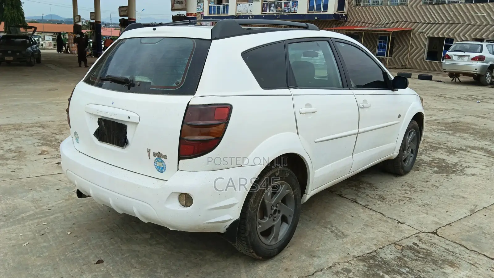 Pontiac Vibe Automatic 2003 White