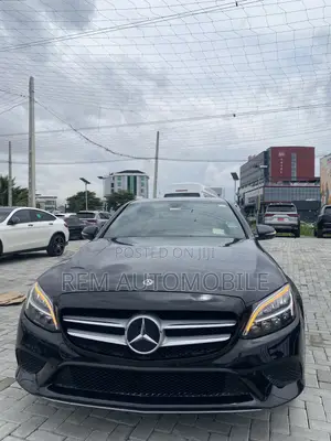 Mercedes-Benz C300 2019 Black