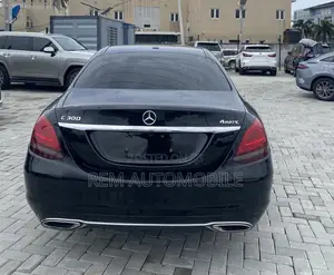 Mercedes-Benz C300 2019 Black