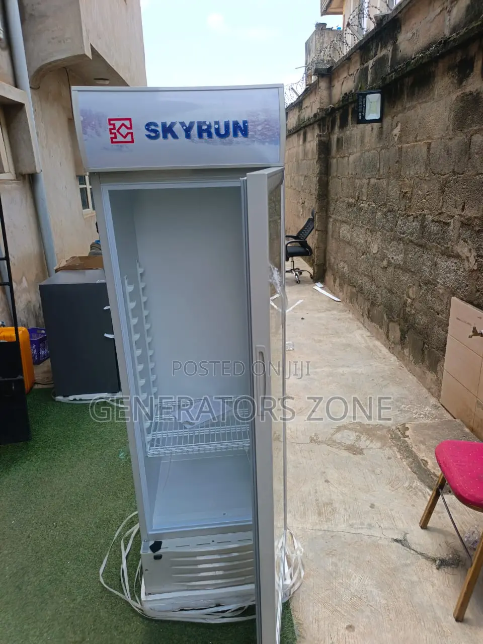 Skyrun 228L Showcase Chiller Refrigerator