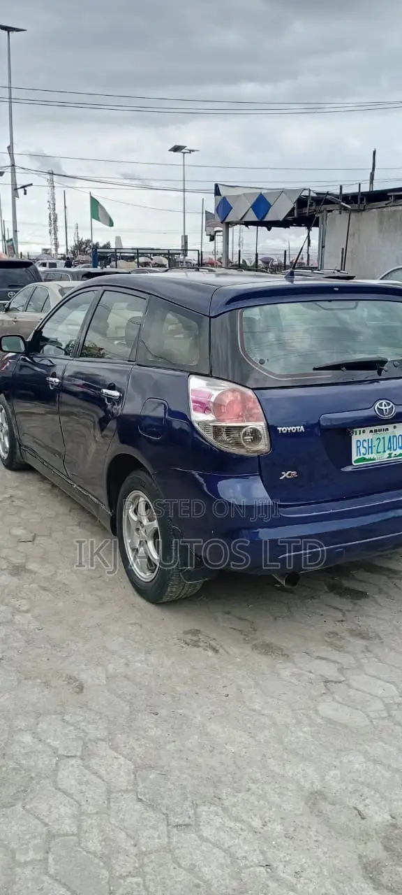 Toyota Matrix 2004 Blue