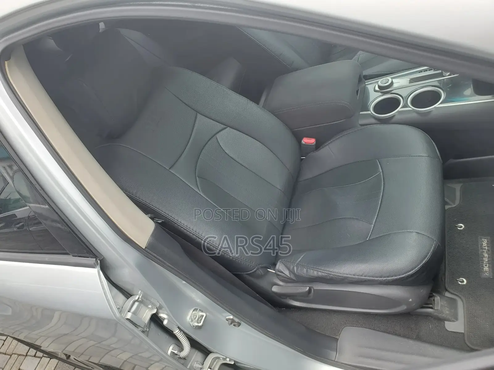 Nissan Pathfinder 2013 Silver