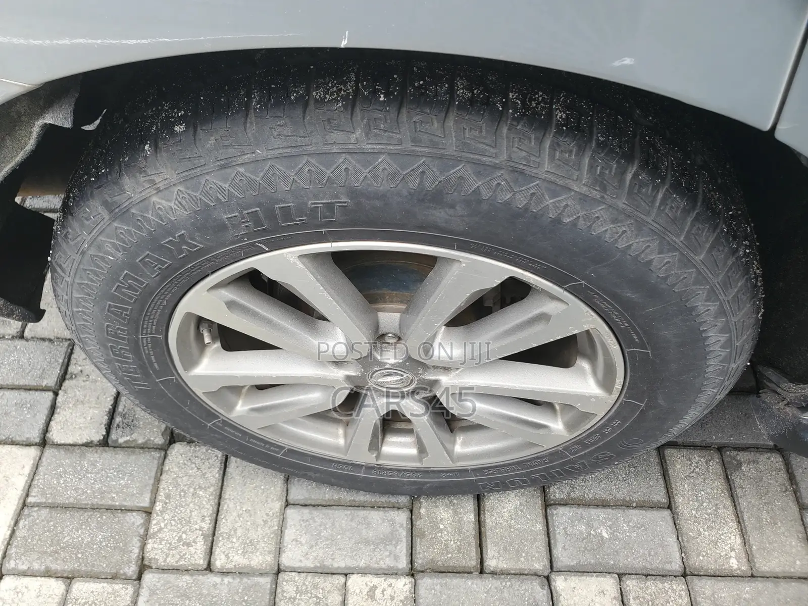 Nissan Pathfinder 2013 Silver