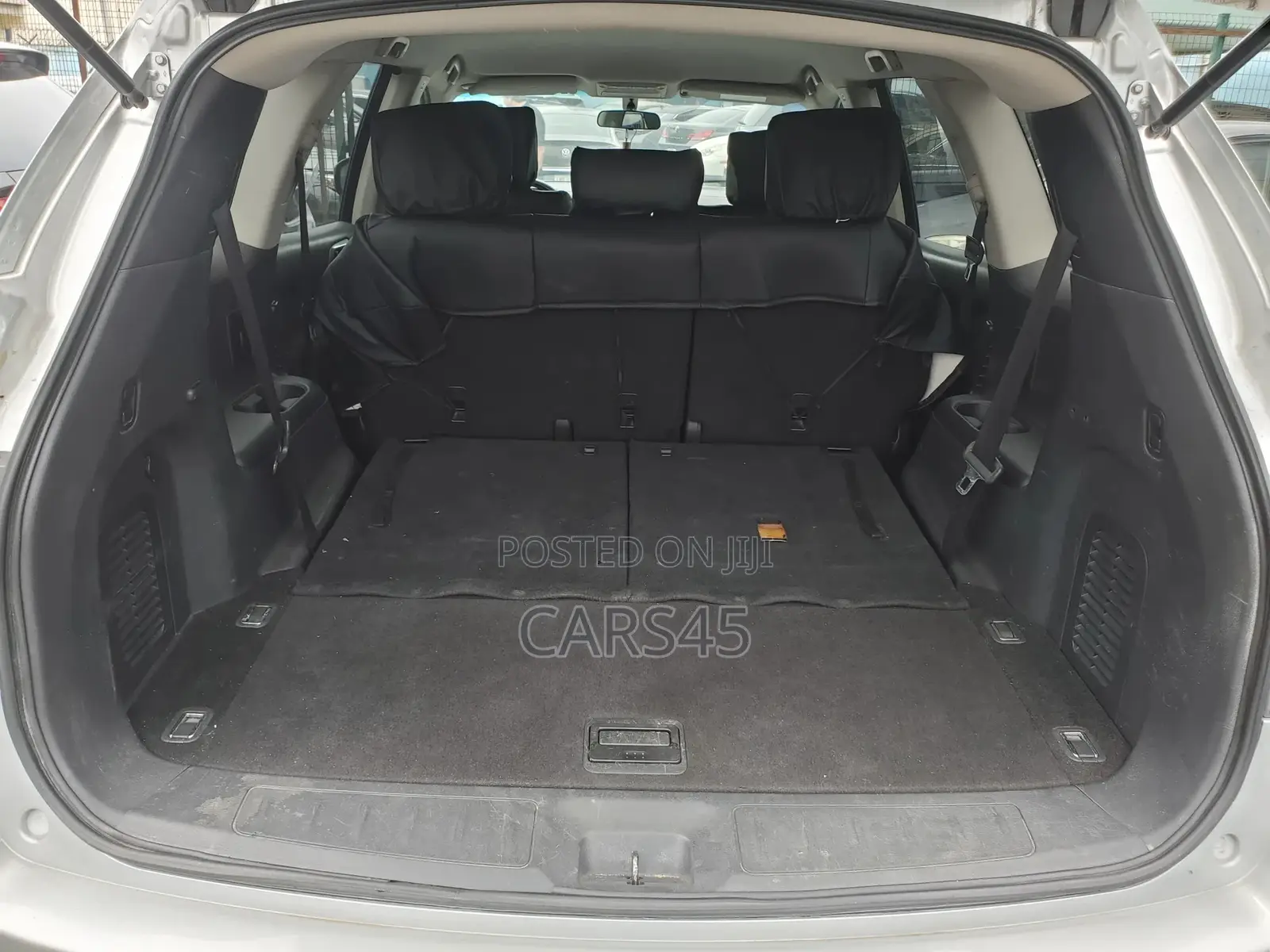 Nissan Pathfinder 2013 Silver