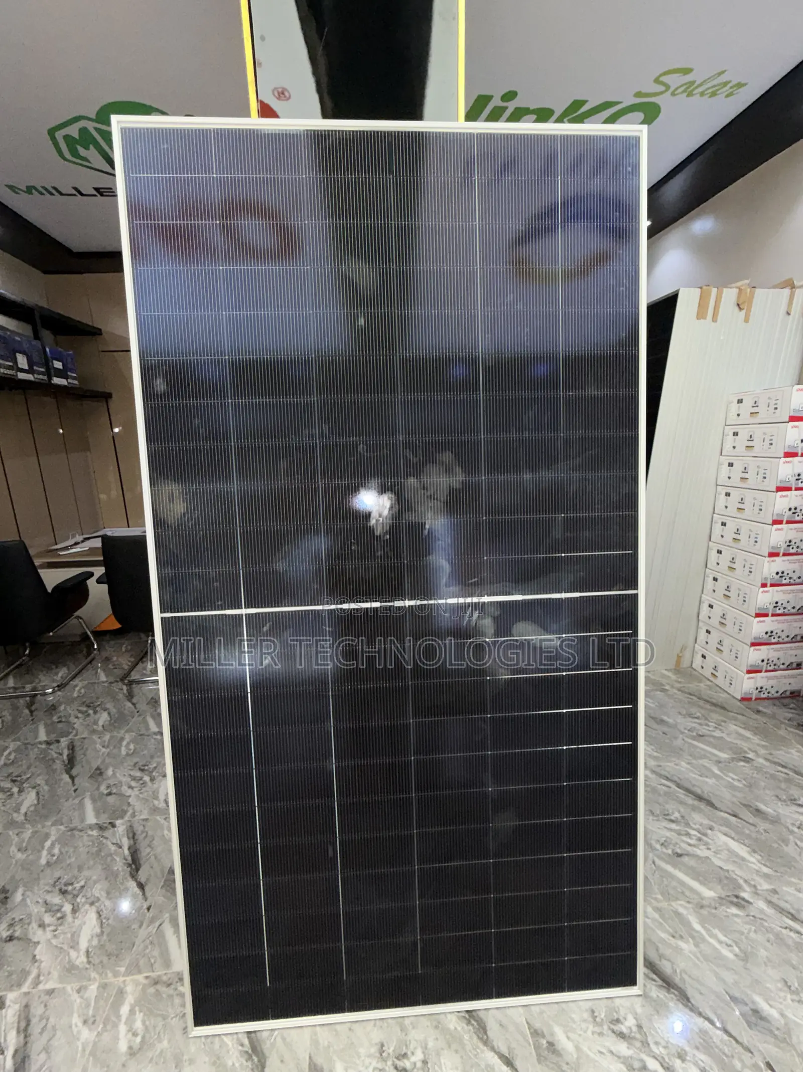 Jinko 720W High Power Solar Panel – ALL GRADE A