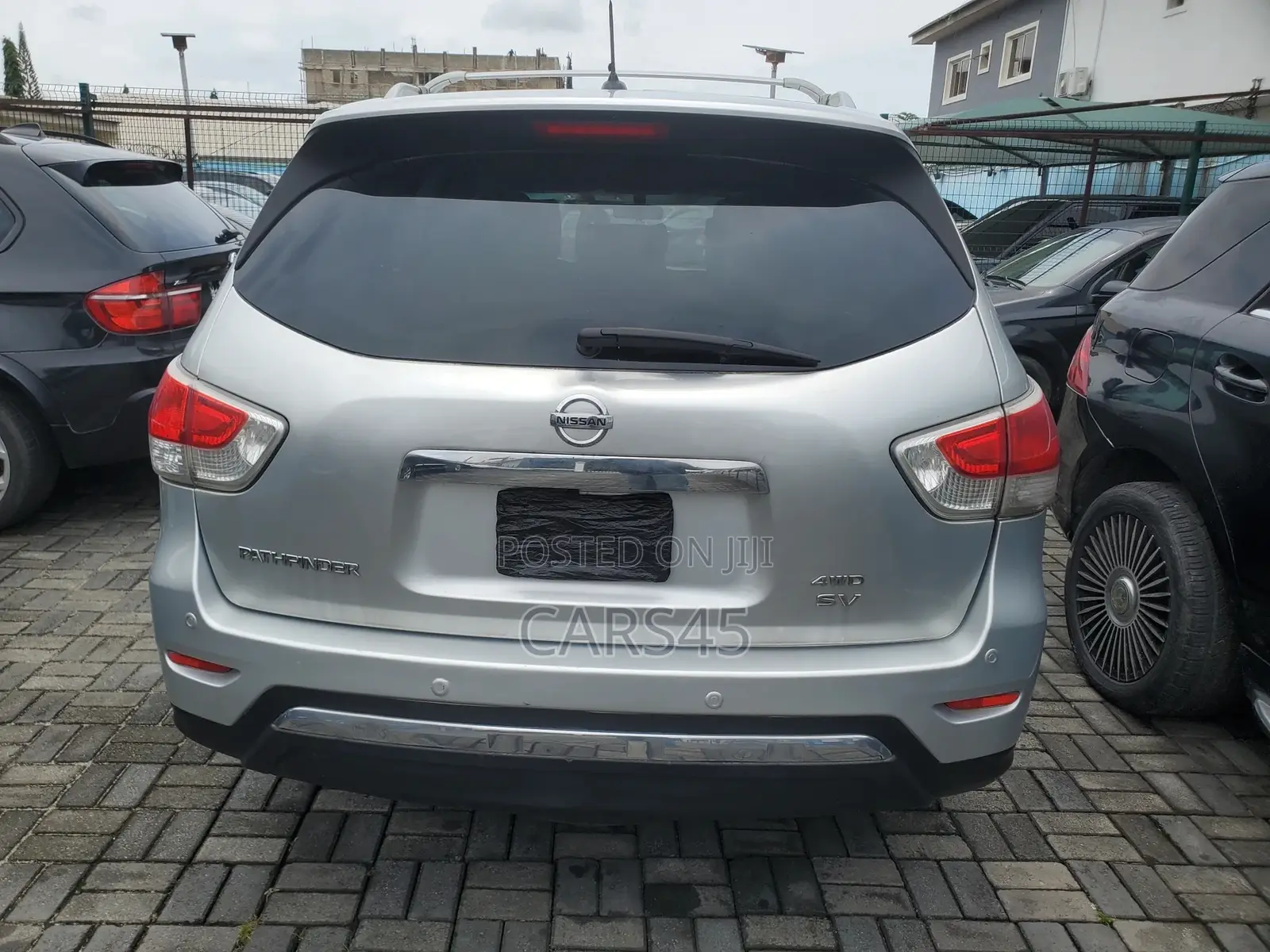 Nissan Pathfinder 2013 Silver
