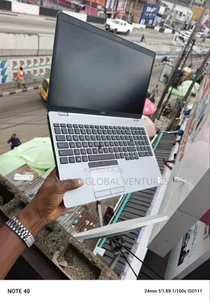 Laptop Dell Latitude 5511 16GB Intel Core i7 SSD 512GB