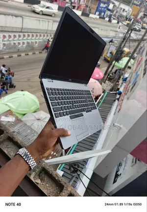 Laptop Dell Latitude 5511 8GB Intel Core i7 SSD 256GB