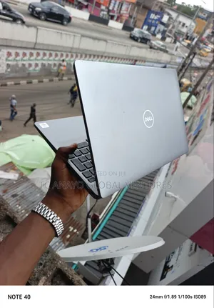 Laptop Dell Latitude 5511 8GB Intel Core i7 SSD 256GB