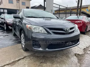 Toyota Corolla LE 4dr Sedan (1.8L 4cyl 4A) 2011 Gray