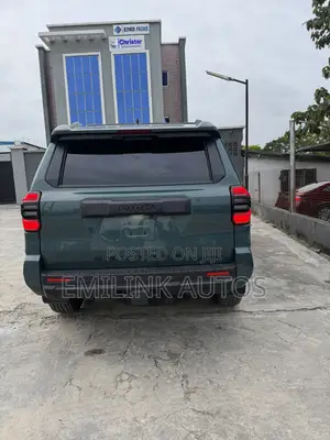 Toyota 4-Runner 2025 Green