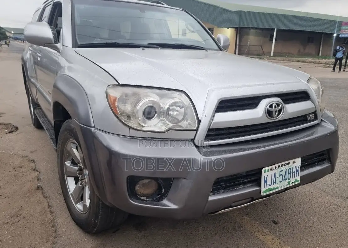 Toyota 4-Runner SR5 V8 2006 Silver