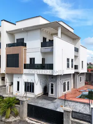 5bdrm Duplex in Idu Industrial for sale