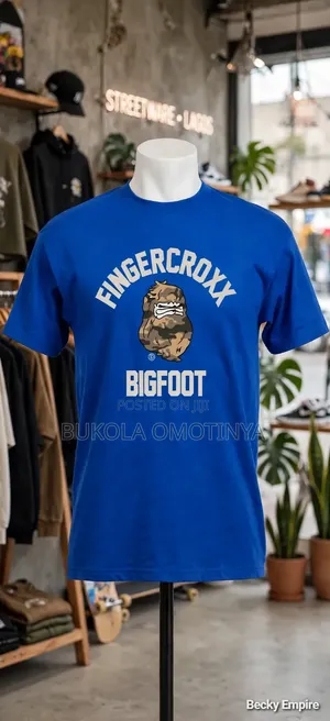 INGERCROXX BIGFOOT Bulldog Graphic T-Shirt - Unisex Oversized