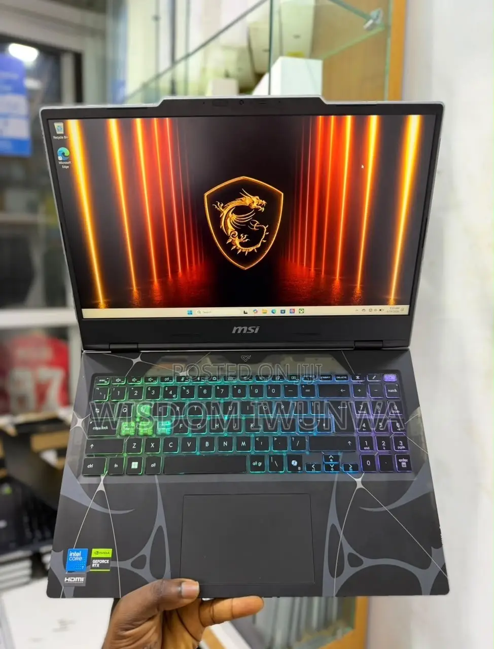 Laptop MSI Cyborg 15 16GB Intel Core i7 SSD 1T
