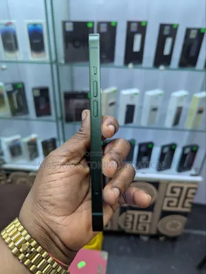 Apple iPhone 13 256 GB Green