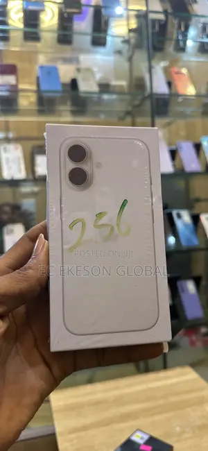 New Apple iPhone 16 256 GB White