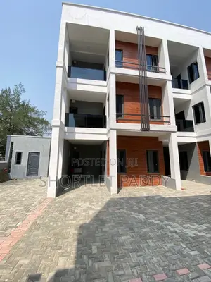 5bdrm Duplex in Osapa London for sale
