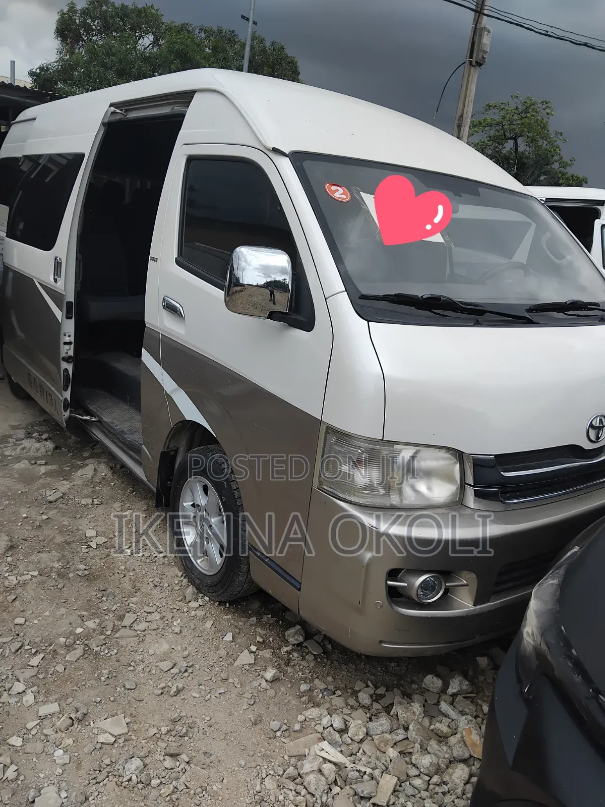 Toyota HiAce 2009 White