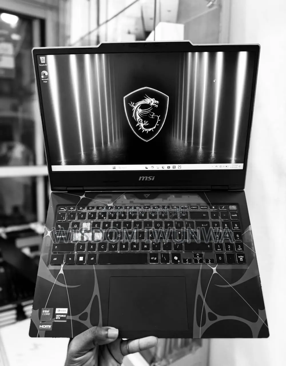 Laptop MSI Cyborg 15 16GB Intel Core i7 SSD 1T