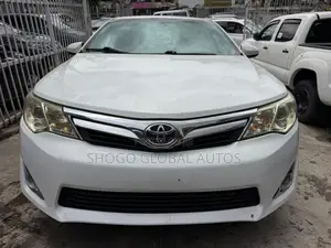 Toyota Camry LE 4dr Sedan (2.5L 4cyl 6A) 2012 White