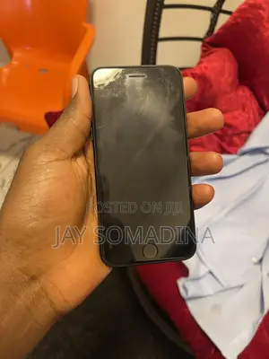 Apple iPhone SE (2022) 64 GB Black