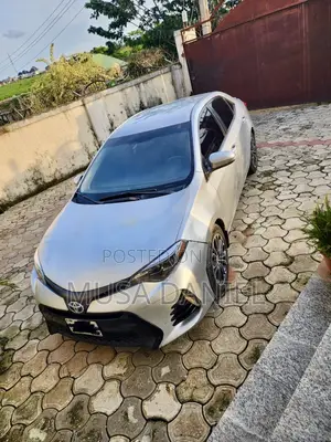 Toyota Corolla 2016 Silver