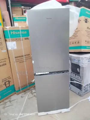 2025L Hisense Double Yfridge and Freezer