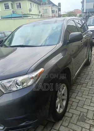 Toyota Highlander 2011 Gray