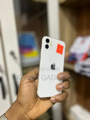 Apple iPhone 11 64 GB White