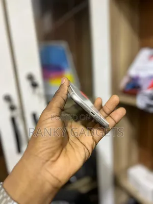 Apple iPhone 11 64 GB White