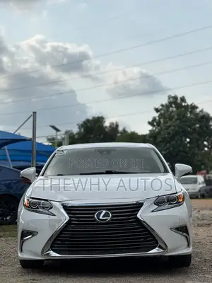 Lexus ES 350 FWD 2016 White