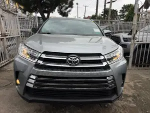 Toyota Highlander Limited 4dr SUV (3.5L 6cyl 6A) 2014 Silver