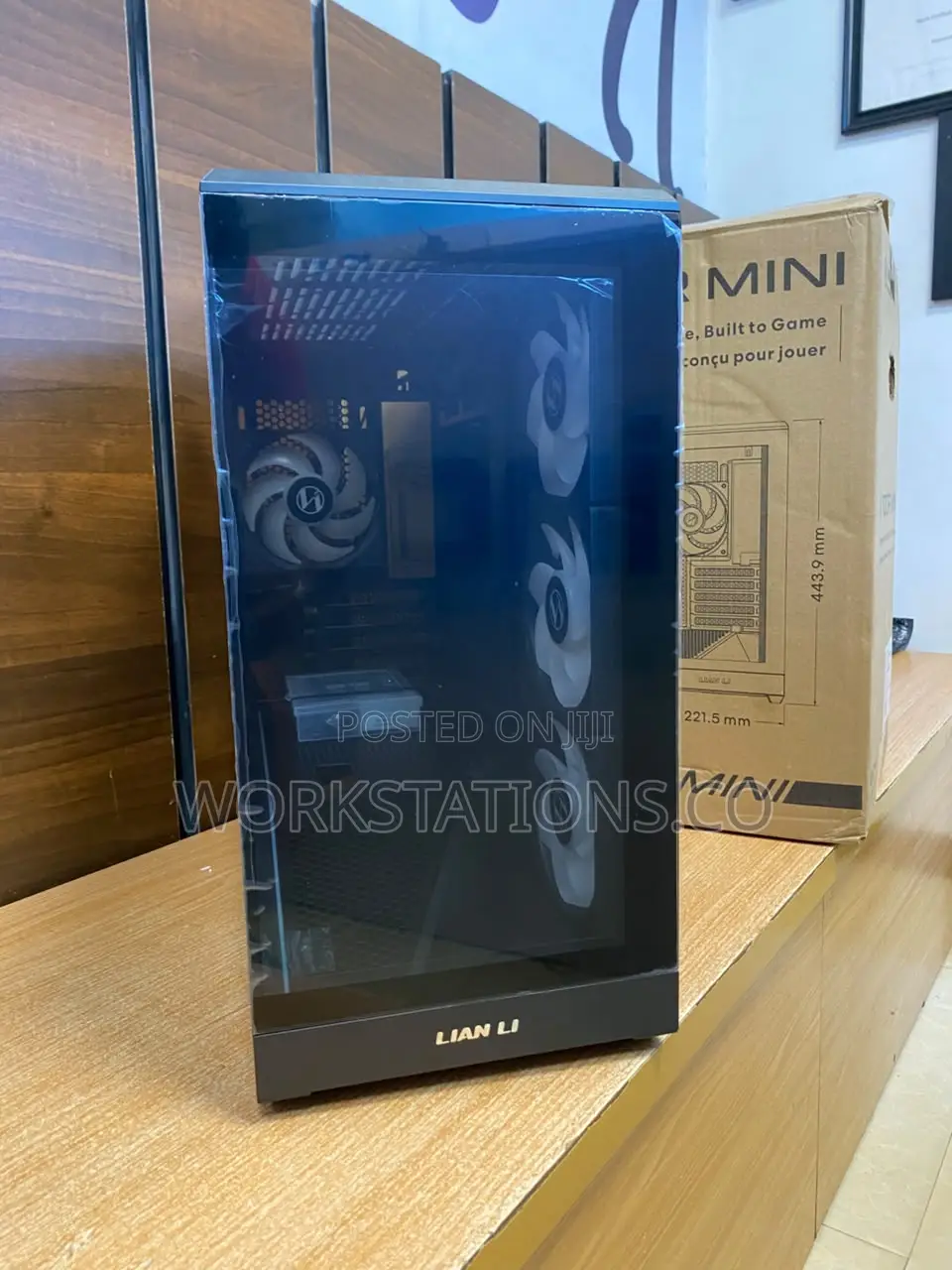 Lian Li Vector V100R PC Case