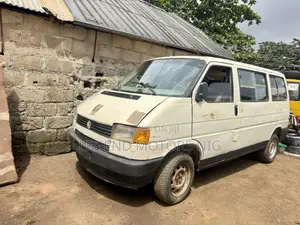 Volkswagen Transporter 2005 White