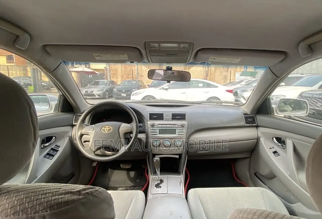 Toyota Camry 2009 Silver
