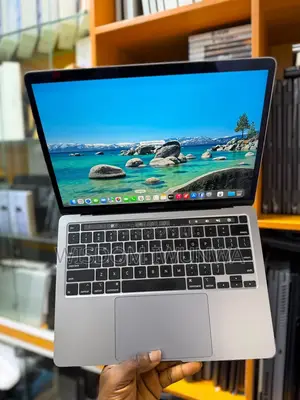 Laptop Apple MacBook Pro 2020 16GB Intel Core i7 SSD 512GB