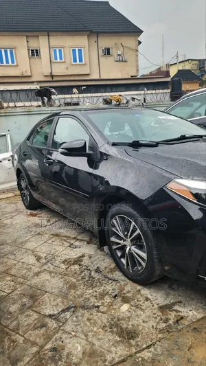 Toyota Corolla 2016 Black